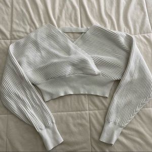 Forever 21 White Cropped Sweater Top
